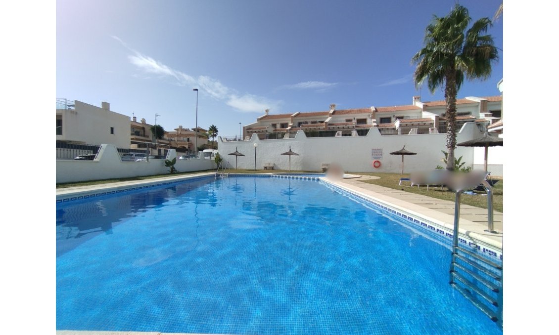 Segunda mano - Town House -
San Miguel de Salinas - Inland