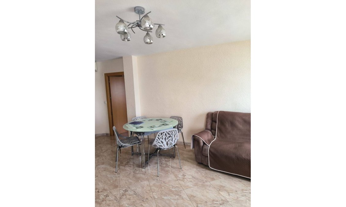 Használt Ingatlanok - Apartman -
Torrevieja - Centro