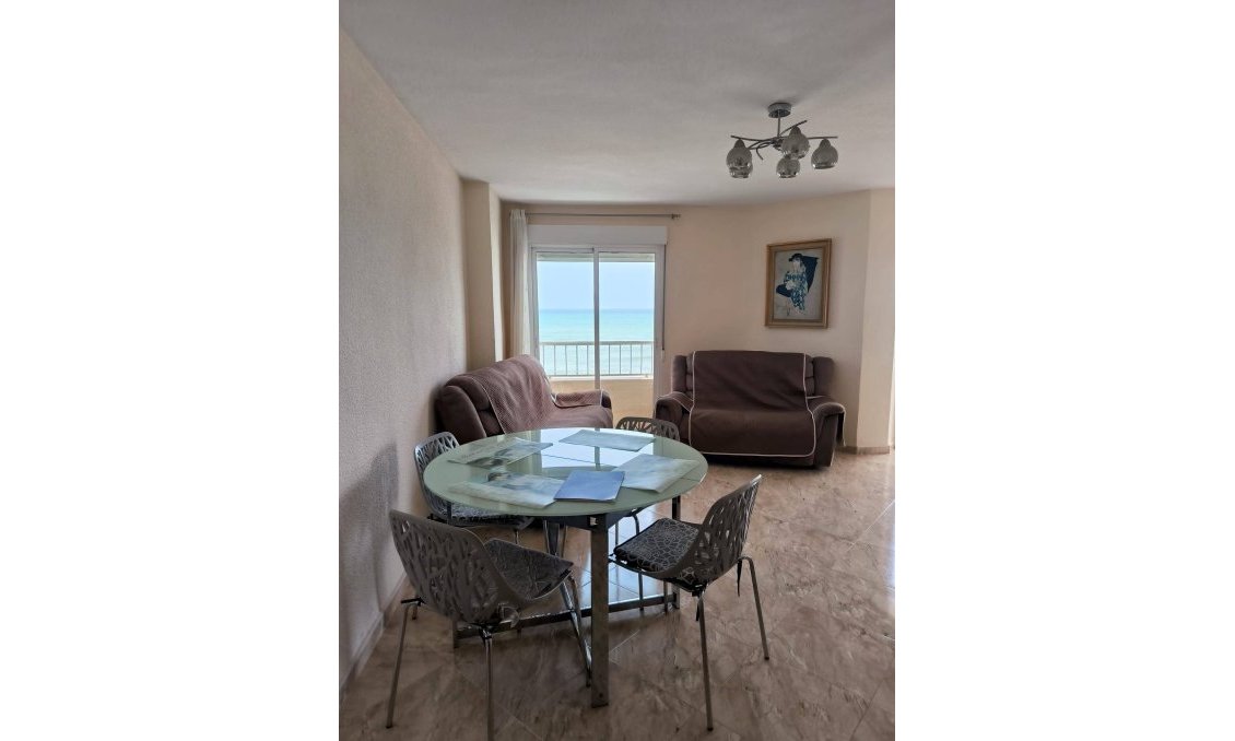 Használt Ingatlanok - Apartman -
Torrevieja - Centro