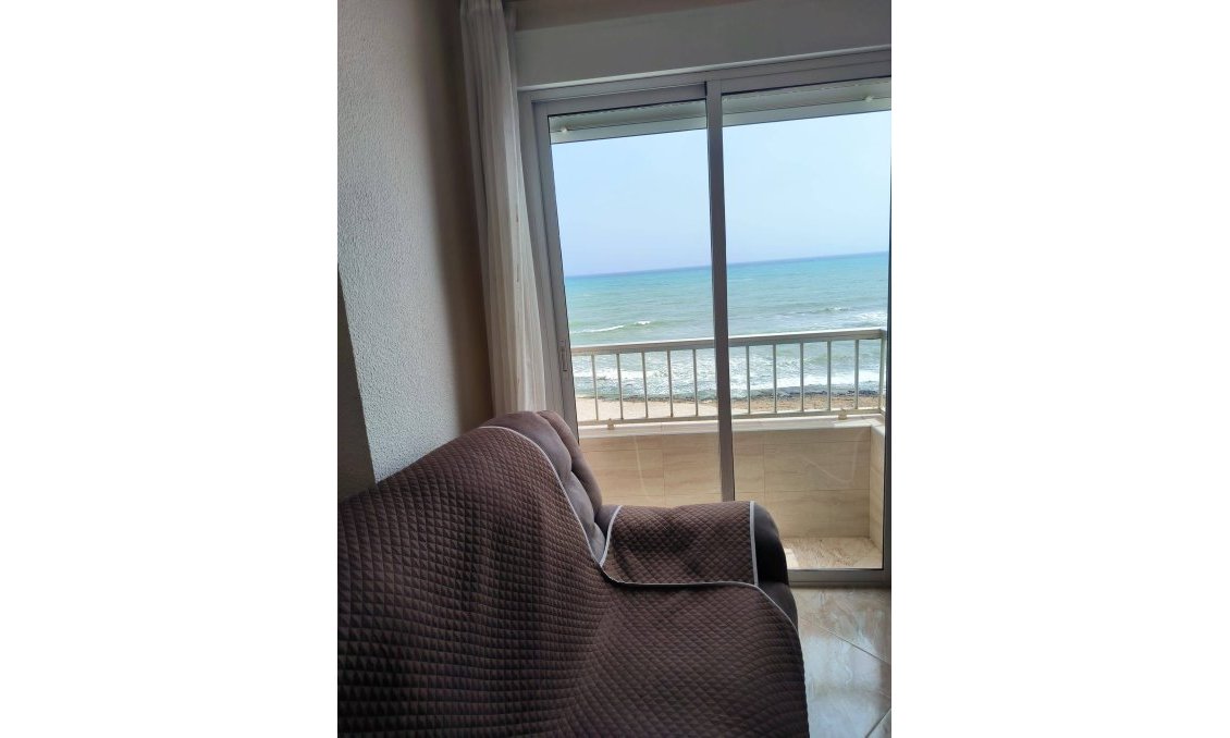Használt Ingatlanok - Apartman -
Torrevieja - Centro
