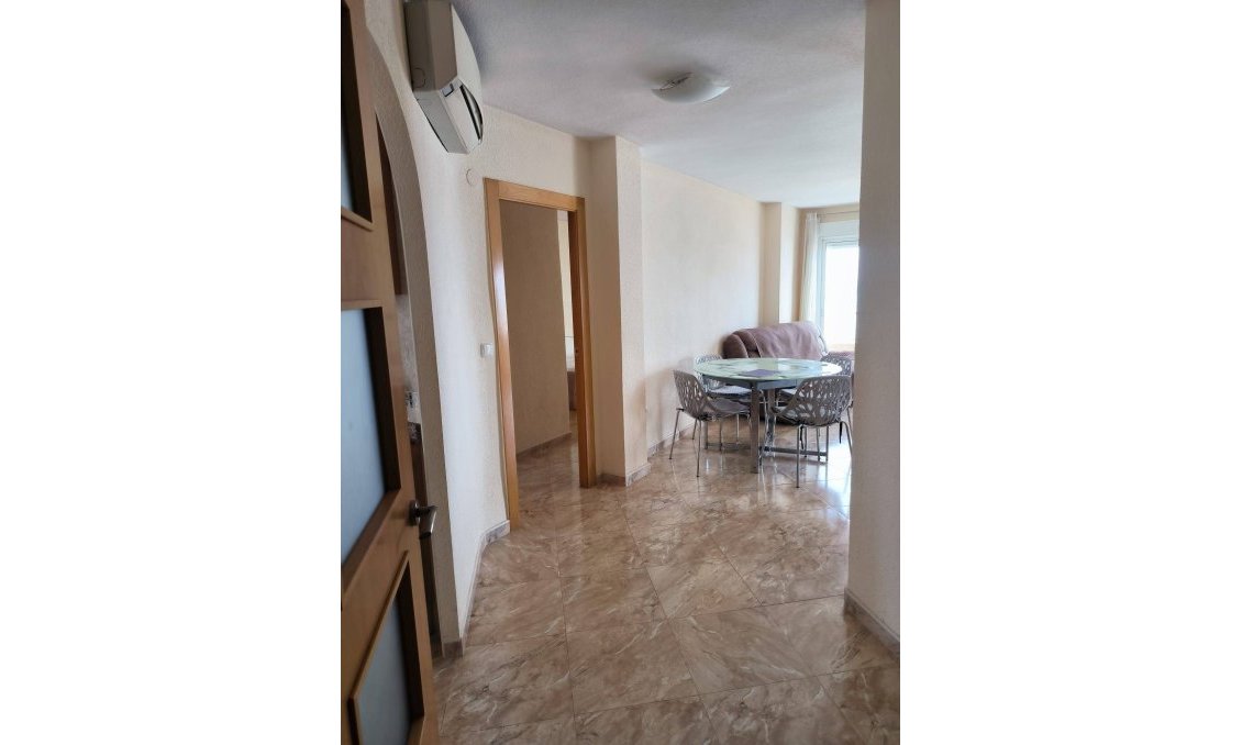 Használt Ingatlanok - Apartman -
Torrevieja - Centro