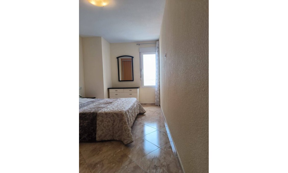 Használt Ingatlanok - Apartman -
Torrevieja - Centro