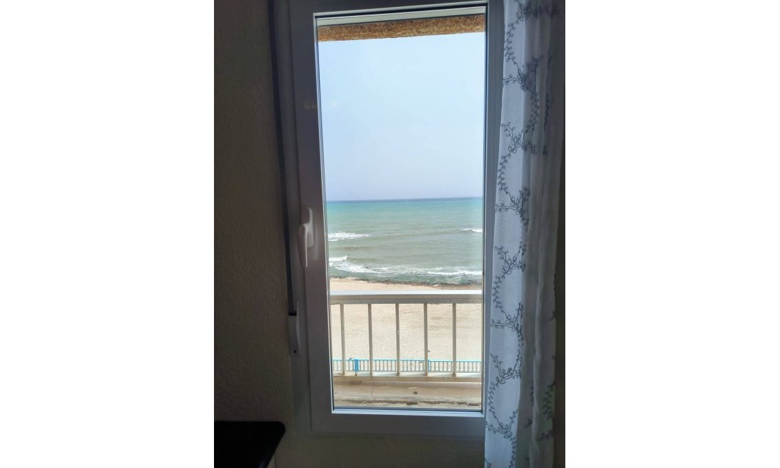 Használt Ingatlanok - Apartman -
Torrevieja - Centro