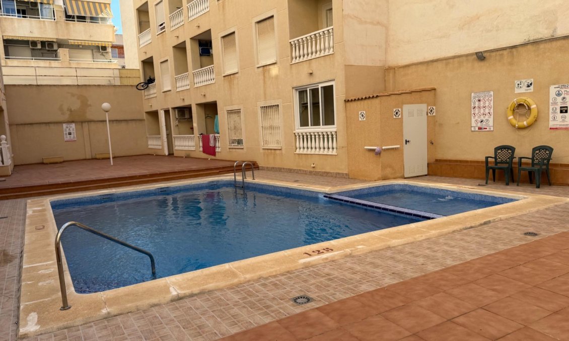 Segunda mano - Ático -
Torrevieja - Playa de los Locos