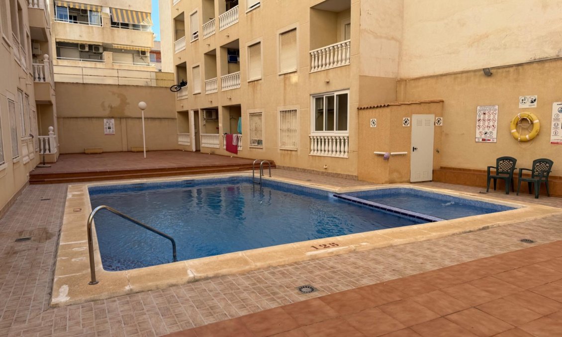 Segunda mano - Ático -
Torrevieja - Playa de los Locos