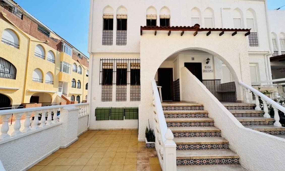 Segunda mano - Town House -
La Mata - Costa Blanca
