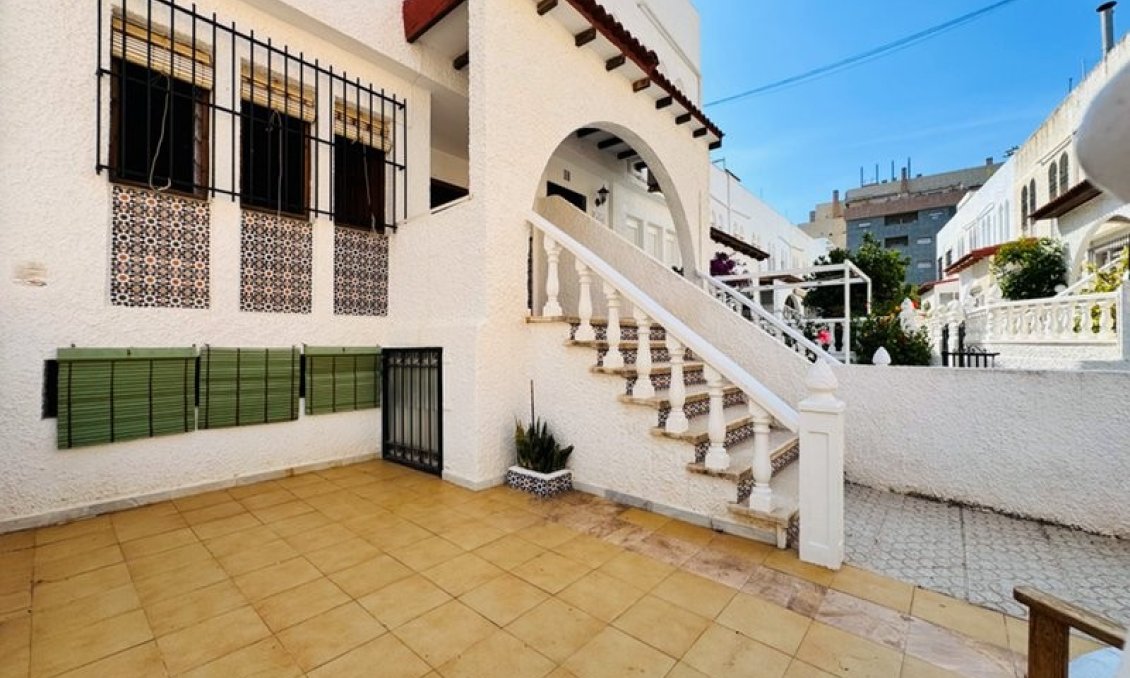 Segunda mano - Town House -
La Mata - Costa Blanca