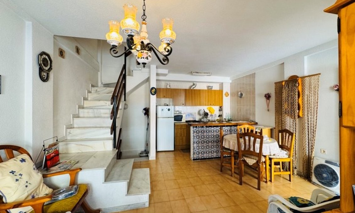Segunda mano - Town House -
La Mata - Costa Blanca