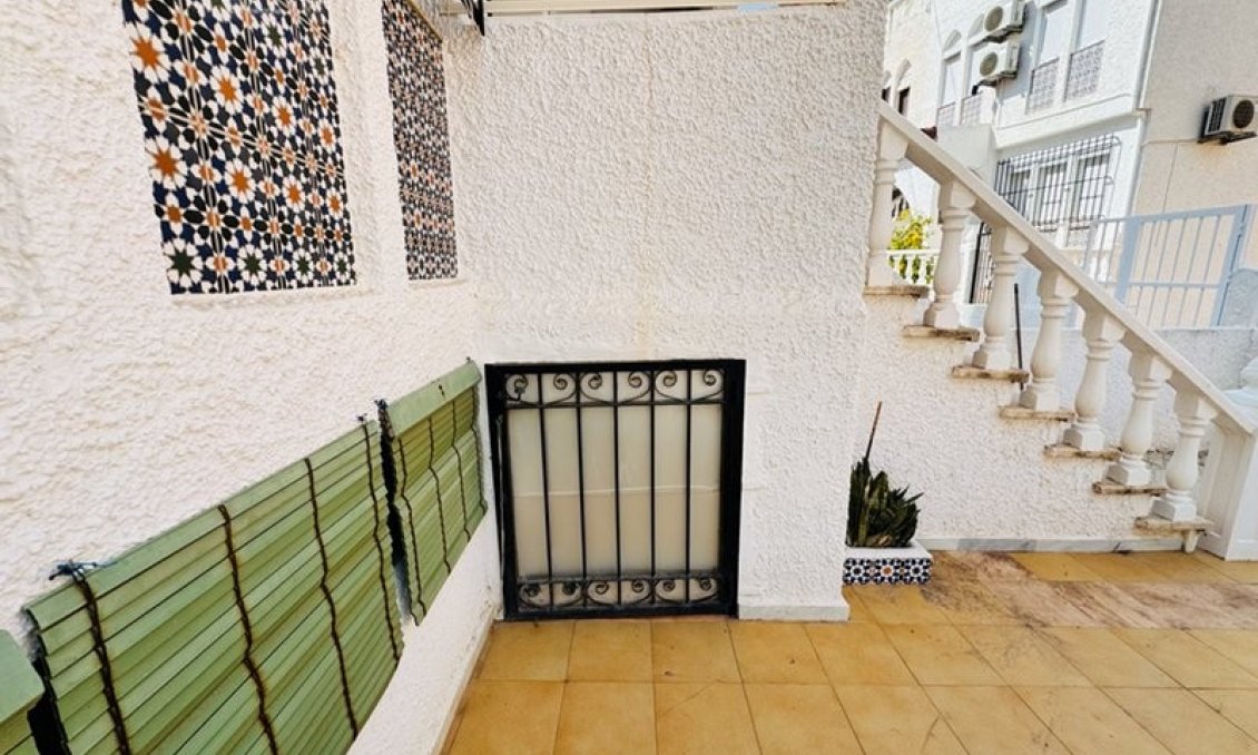 Segunda mano - Town House -
La Mata - Costa Blanca