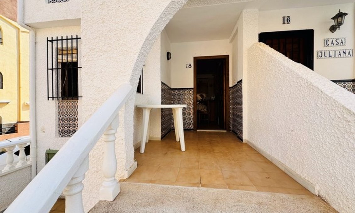 Segunda mano - Town House -
La Mata - Costa Blanca