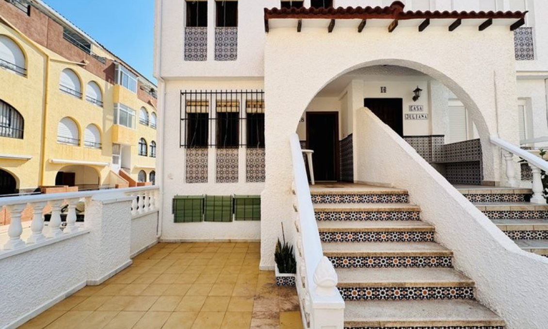 Segunda mano - Town House -
La Mata - Costa Blanca