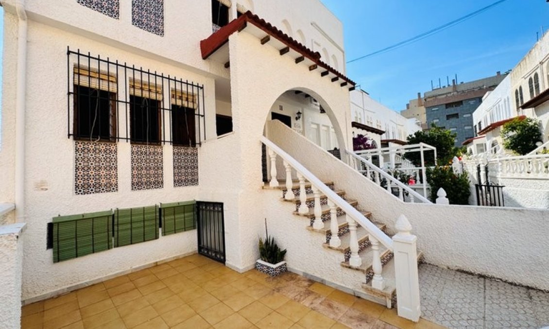 Segunda mano - Town House -
La Mata - Costa Blanca