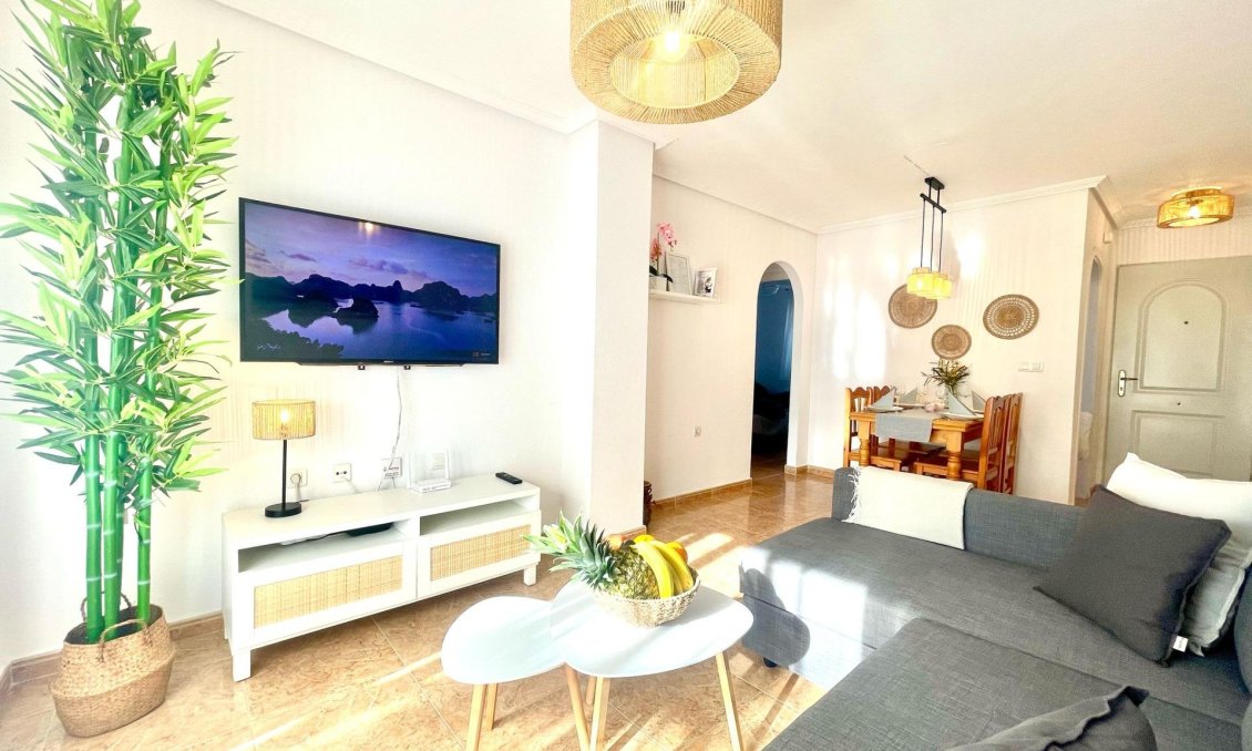 Segunda mano - Apartamento -
Torrevieja - La Mata