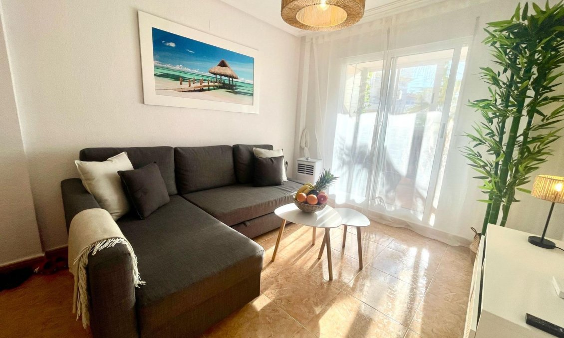 Segunda mano - Apartamento -
Torrevieja - La Mata