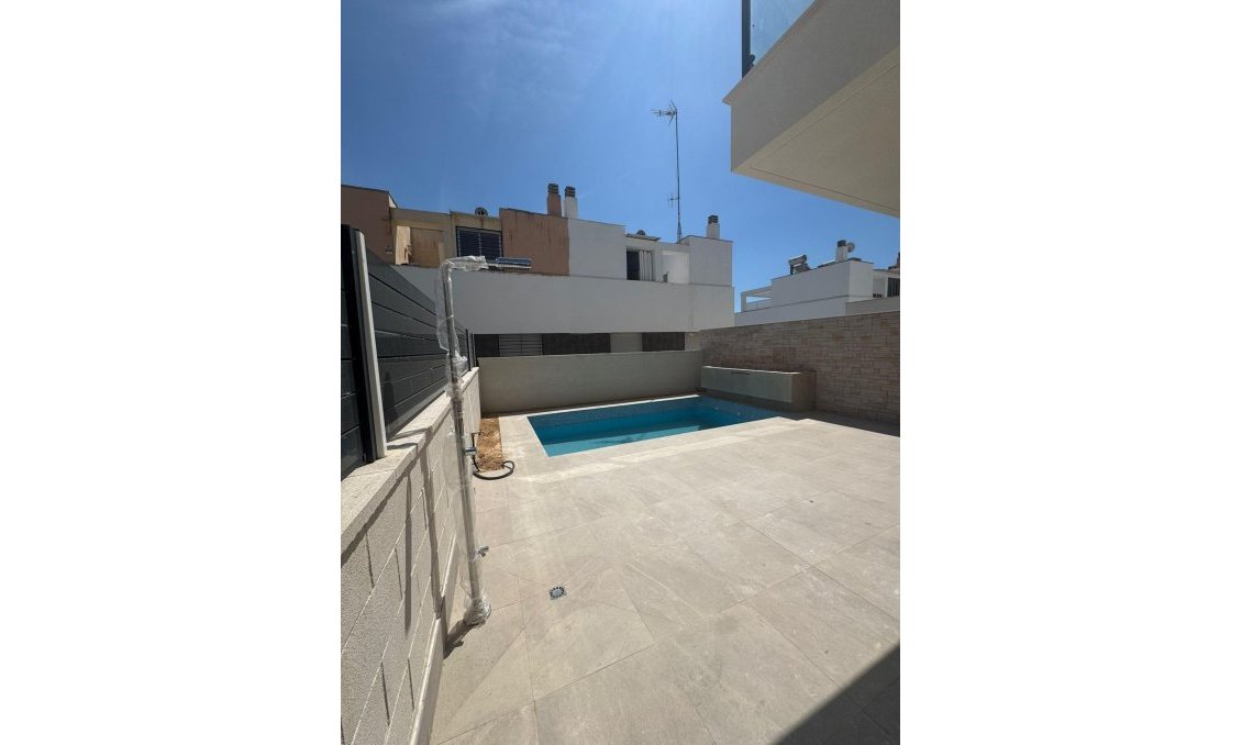 Segunda mano - Villa -
Guardamar del Segura - Guardamar