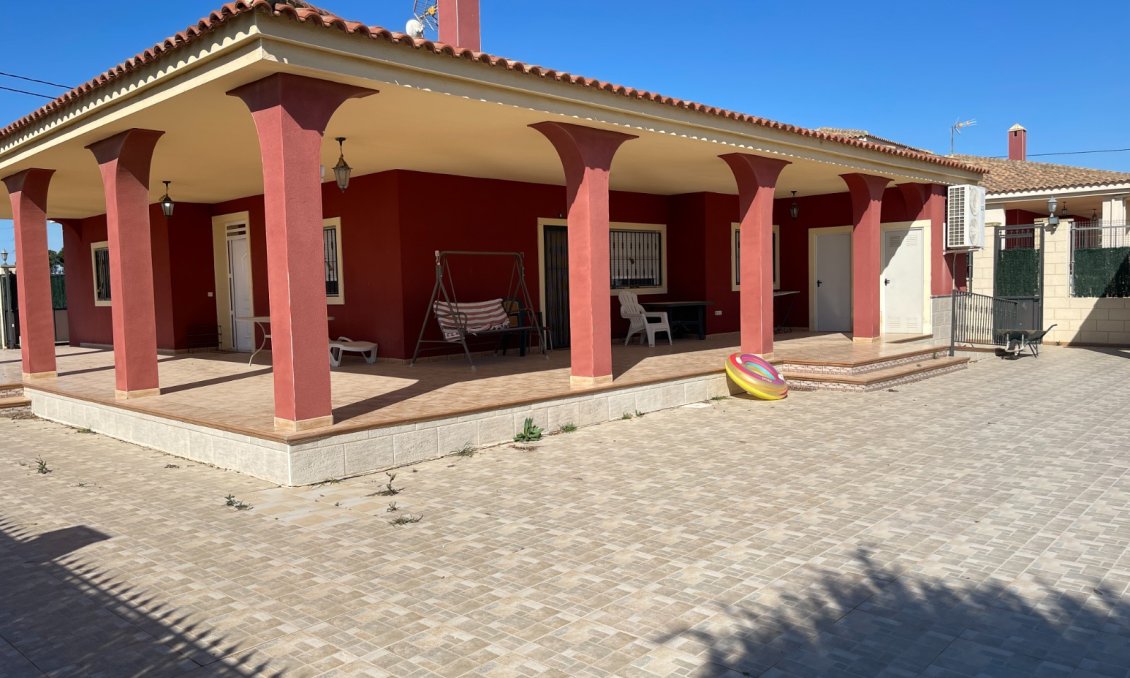 Segunda mano - Villa -
Albatera - Inland