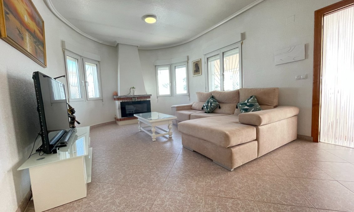 Segunda mano - Villa -
Ciudad Quesada - Costa Blanca