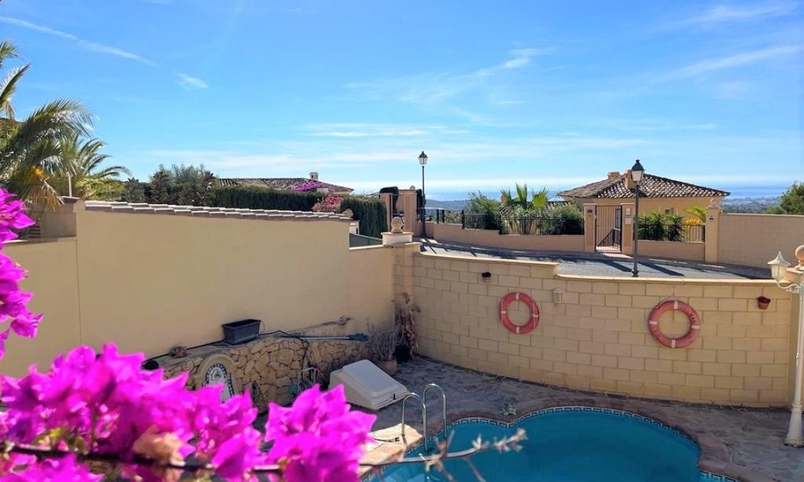 Segunda mano - Villa -
Finestrat - Bahia Golf