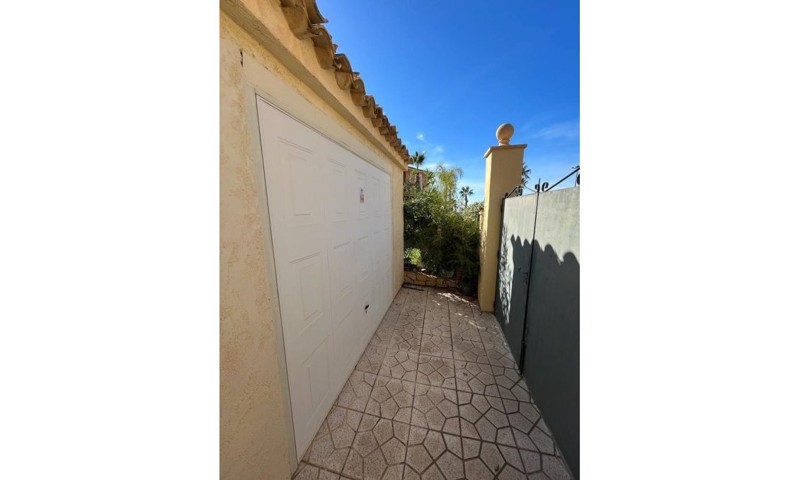 Segunda mano - Villa -
Finestrat - Bahia Golf