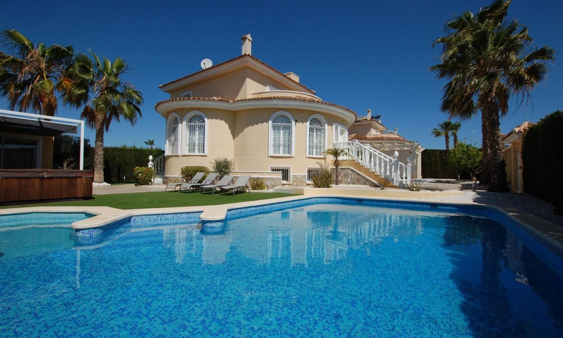 Segunda mano - Villa -
Ciudad Quesada - Costa Blanca