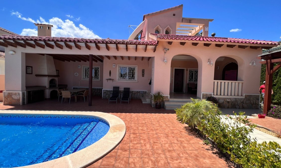 Segunda mano - Villa -
Ciudad Quesada - Costa Blanca