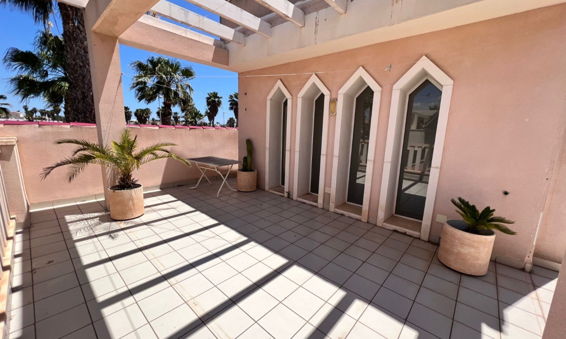 Segunda mano - Villa -
Ciudad Quesada - Costa Blanca