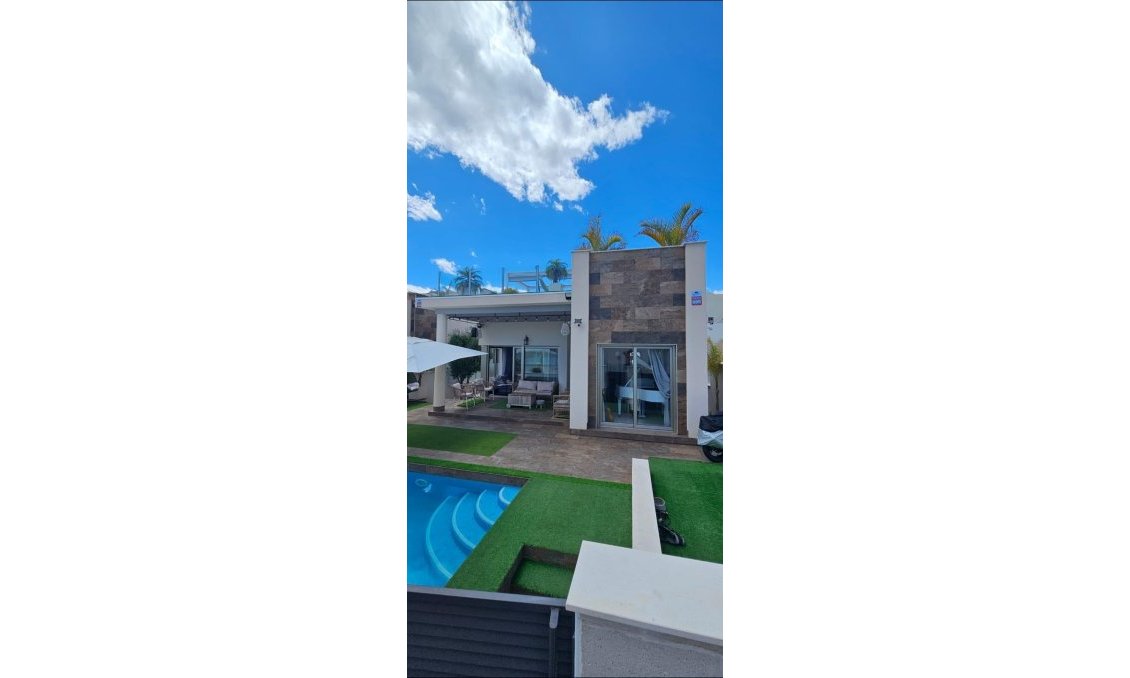 Segunda mano - Villa -
Orihuela Costa - Villamartín-las Filipinas