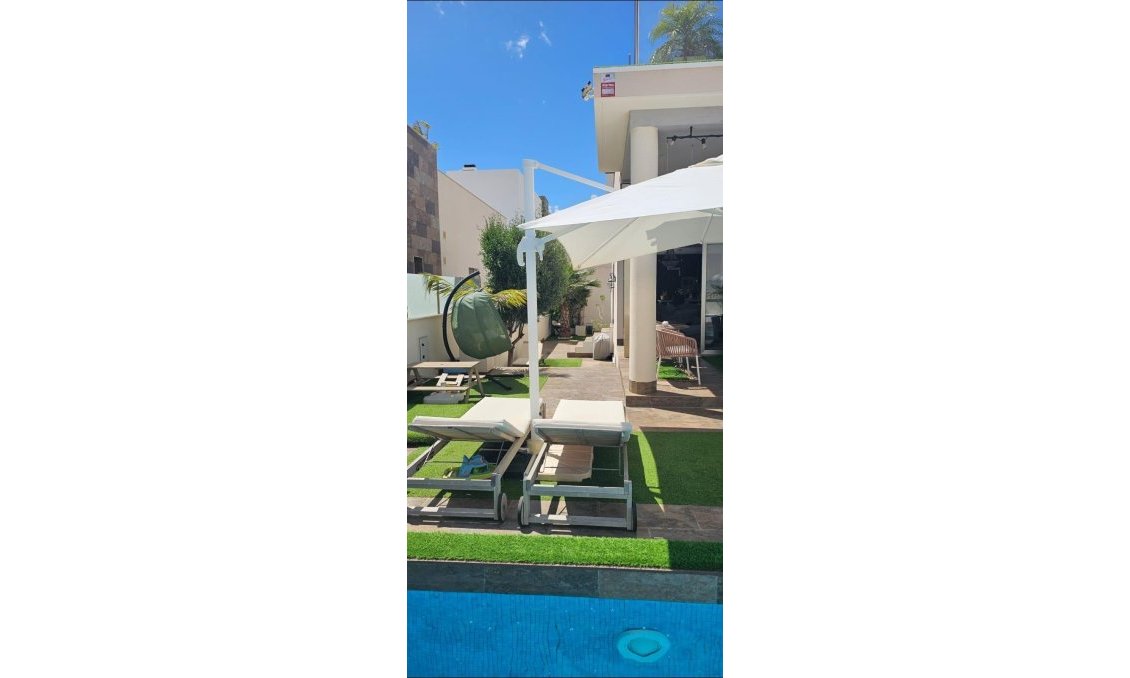 Segunda mano - Villa -
Orihuela Costa - Villamartín-las Filipinas