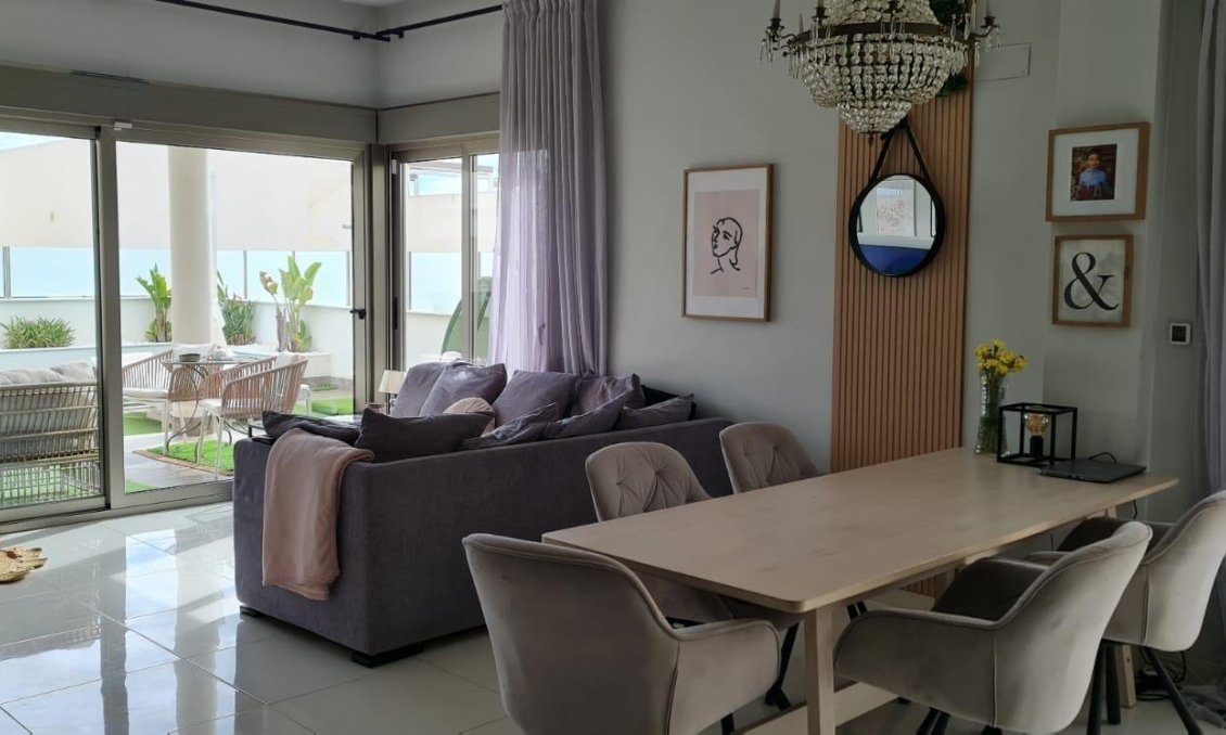 Segunda mano - Villa -
Orihuela Costa - Villamartín-las Filipinas