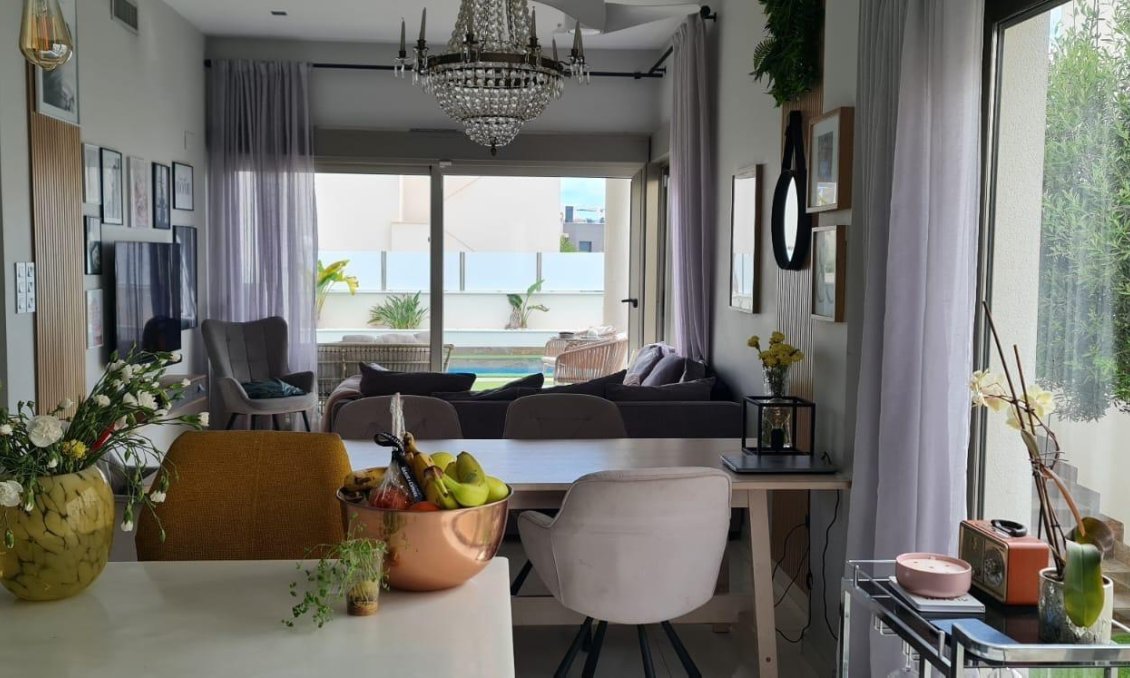 Segunda mano - Villa -
Orihuela Costa - Villamartín-las Filipinas