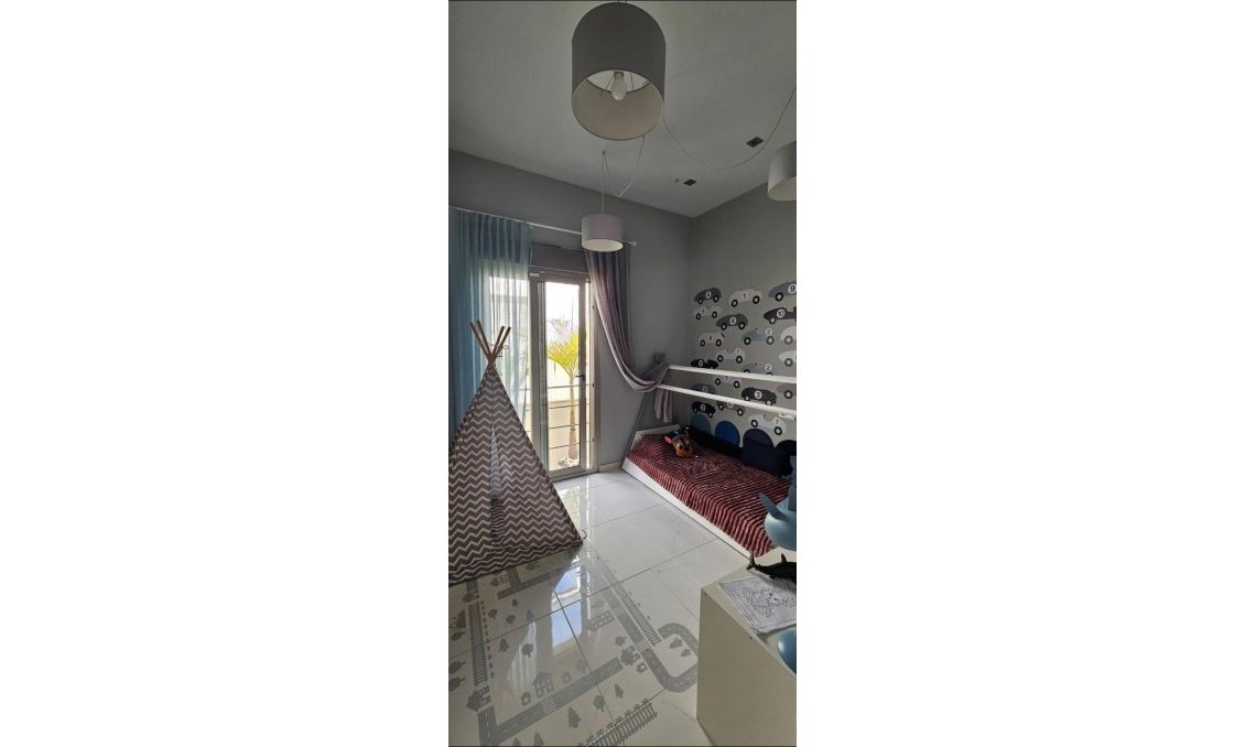 Segunda mano - Villa -
Orihuela Costa - Villamartín-las Filipinas