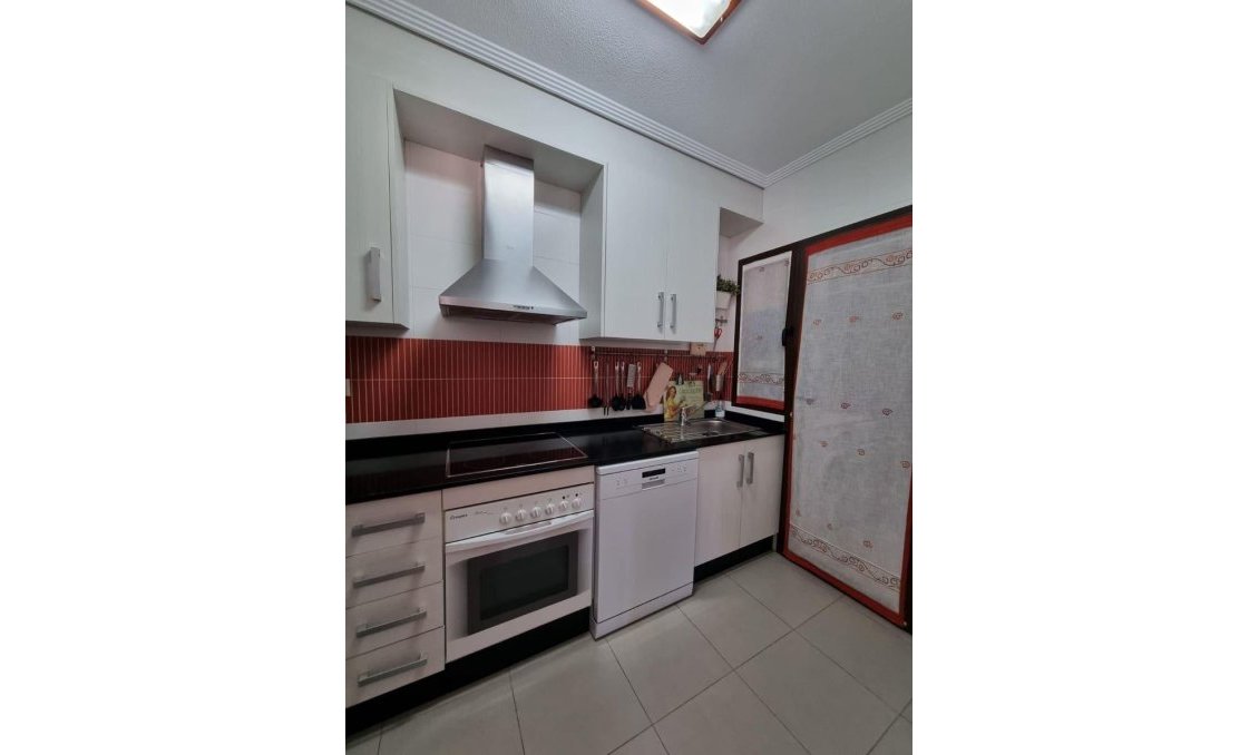 Segunda mano - Town House -
Torrevieja - Aguas Nuevas
