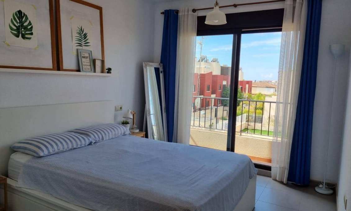 Segunda mano - Town House -
Torrevieja - Aguas Nuevas