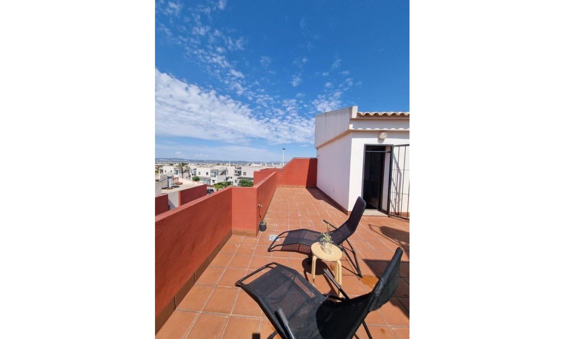 Segunda mano - Town House -
Torrevieja - Aguas Nuevas