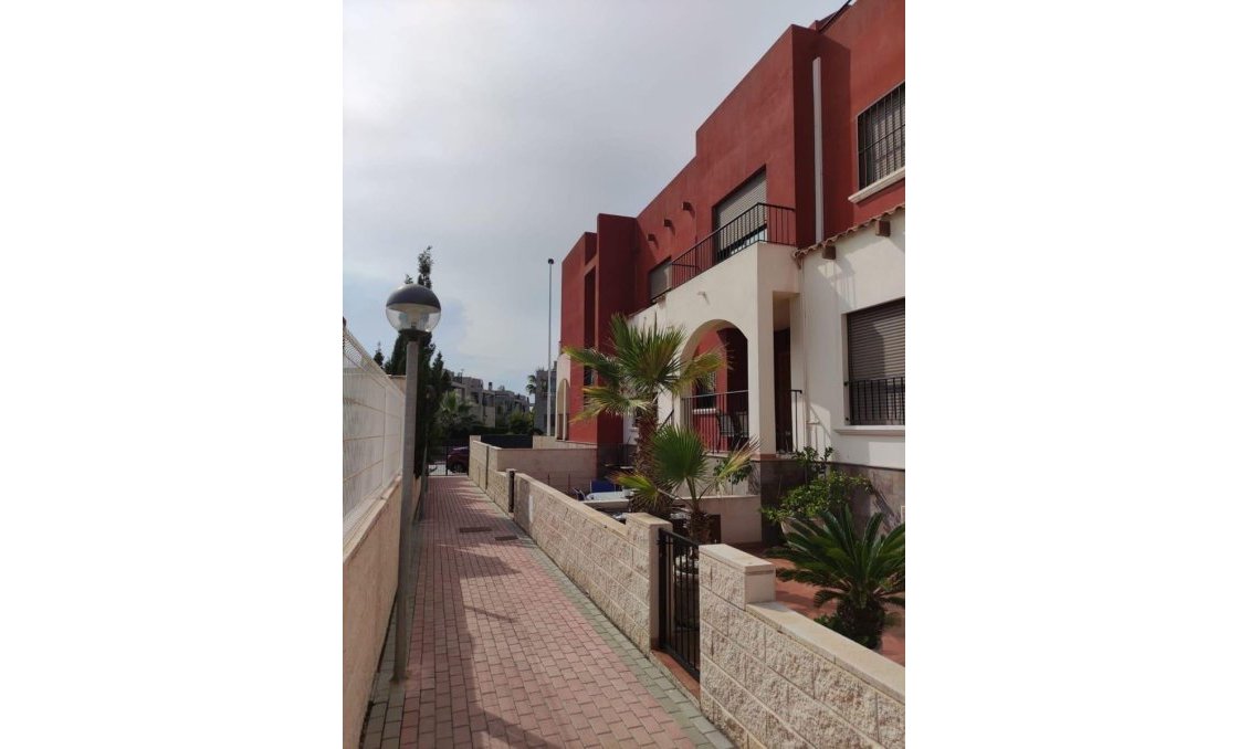 Segunda mano - Town House -
Torrevieja - Aguas Nuevas