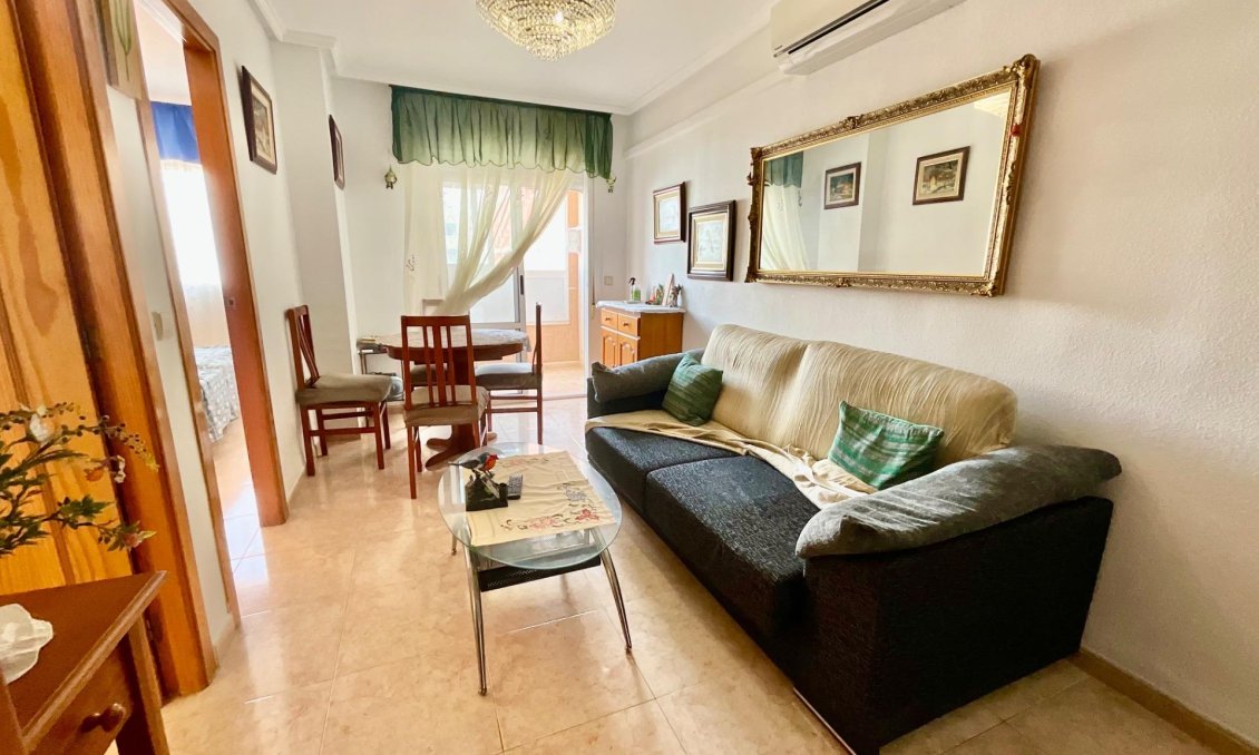 Segunda mano - Apartamento -
Torrevieja - PARQUE DE LAS NACIONES