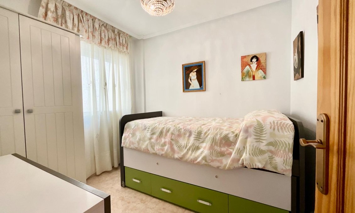 Segunda mano - Apartamento -
Torrevieja - PARQUE DE LAS NACIONES