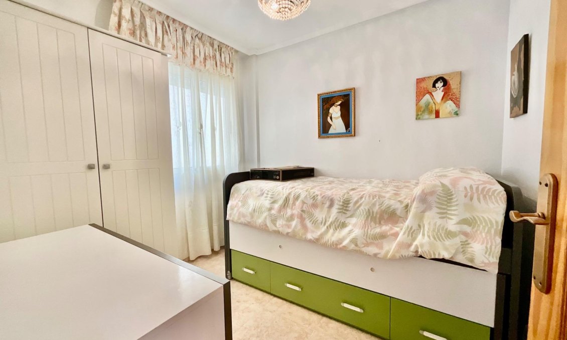 Segunda mano - Apartamento -
Torrevieja - PARQUE DE LAS NACIONES