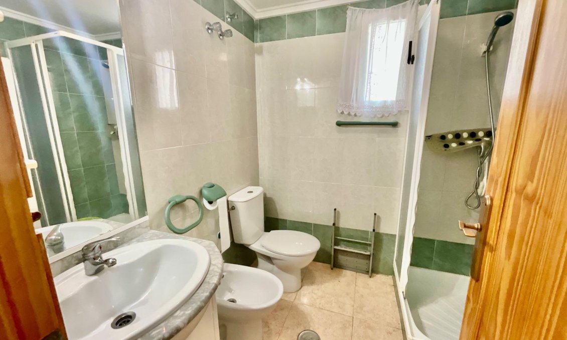Segunda mano - Apartamento -
Torrevieja - PARQUE DE LAS NACIONES