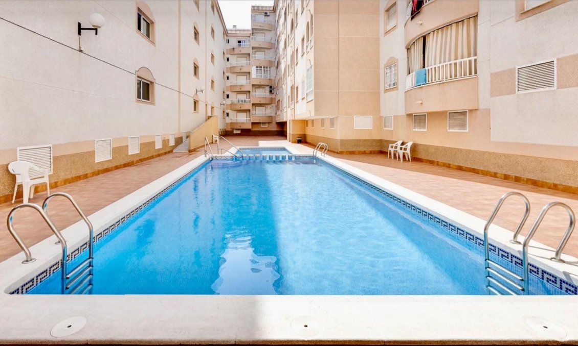 Segunda mano - Apartamento -
Torrevieja - PARQUE DE LAS NACIONES
