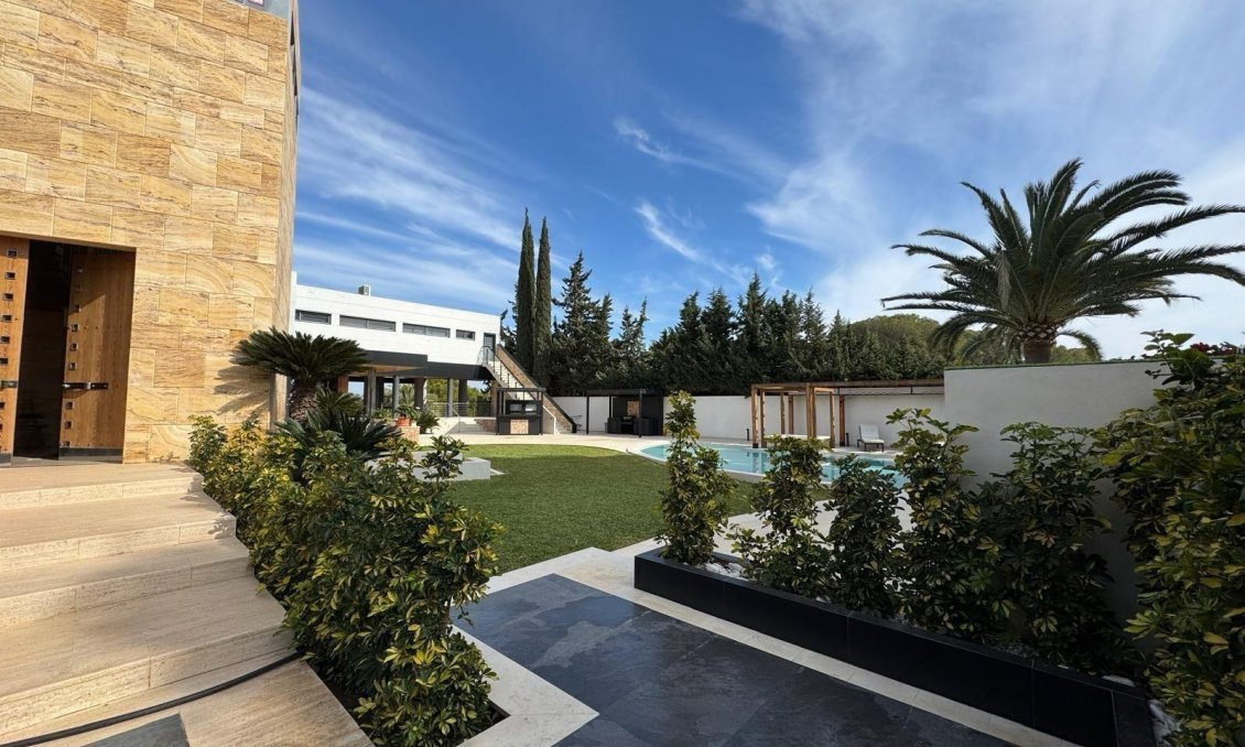Segunda mano - Villa -
Orihuela Costa - Altos De Campoamor