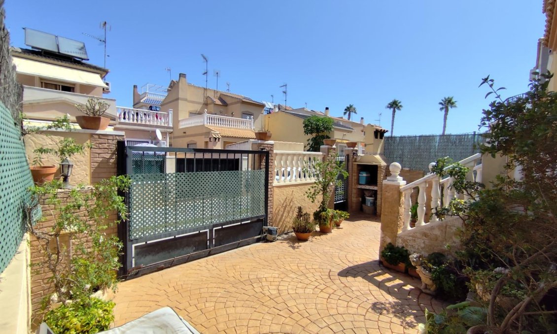 Segunda mano - Villa -
Torrevieja - Aguas Nuevas 2