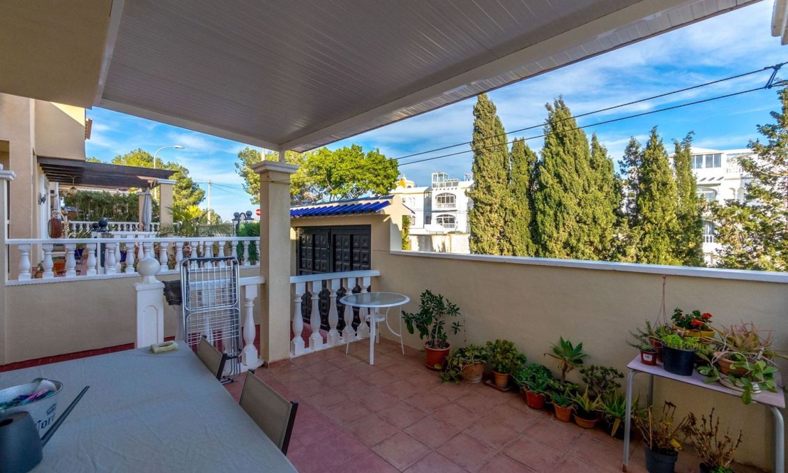Revente - Villa -
Orihuela Costa - Costa Blanca