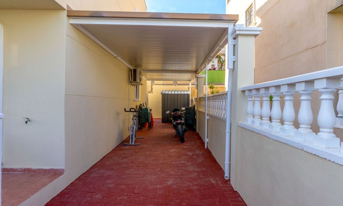 Revente - Villa -
Orihuela Costa - Costa Blanca