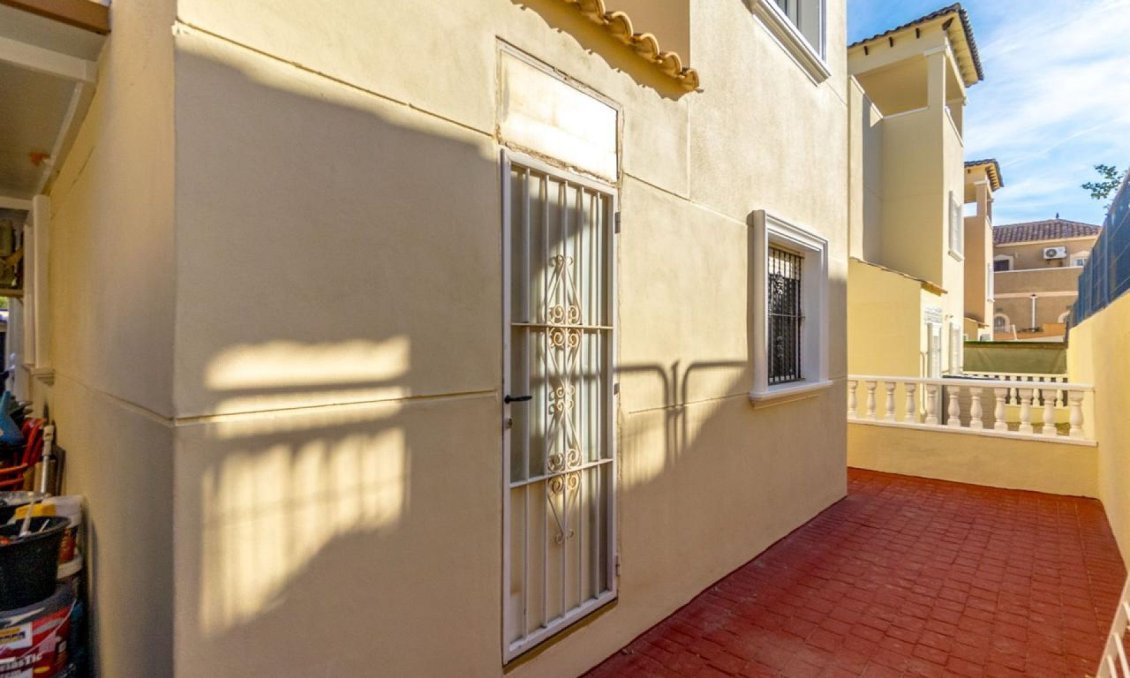 Revente - Villa -
Orihuela Costa - Costa Blanca