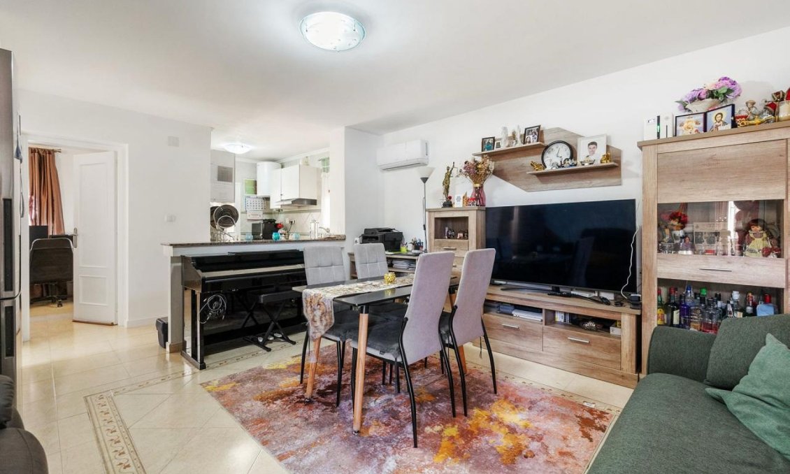 Revente - Villa -
Orihuela Costa - Costa Blanca