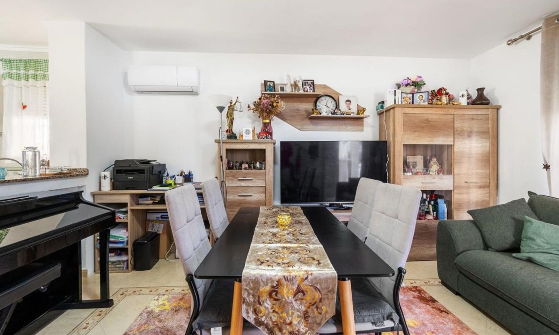 Revente - Villa -
Orihuela Costa - Costa Blanca
