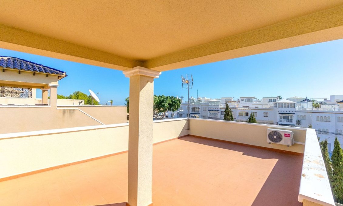 Revente - Villa -
Orihuela Costa - Costa Blanca