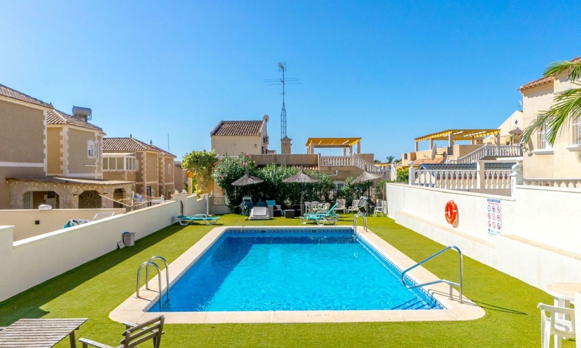 Revente - Villa -
Orihuela Costa - Costa Blanca