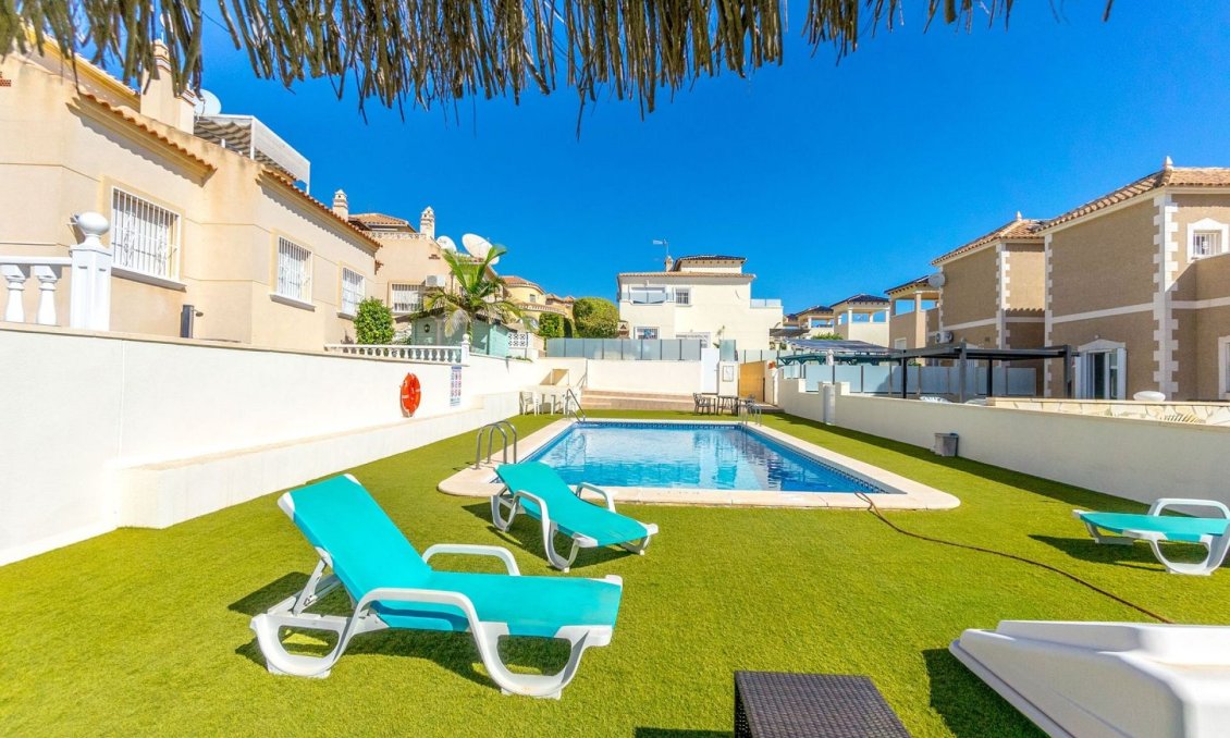 Revente - Villa -
Orihuela Costa - Costa Blanca